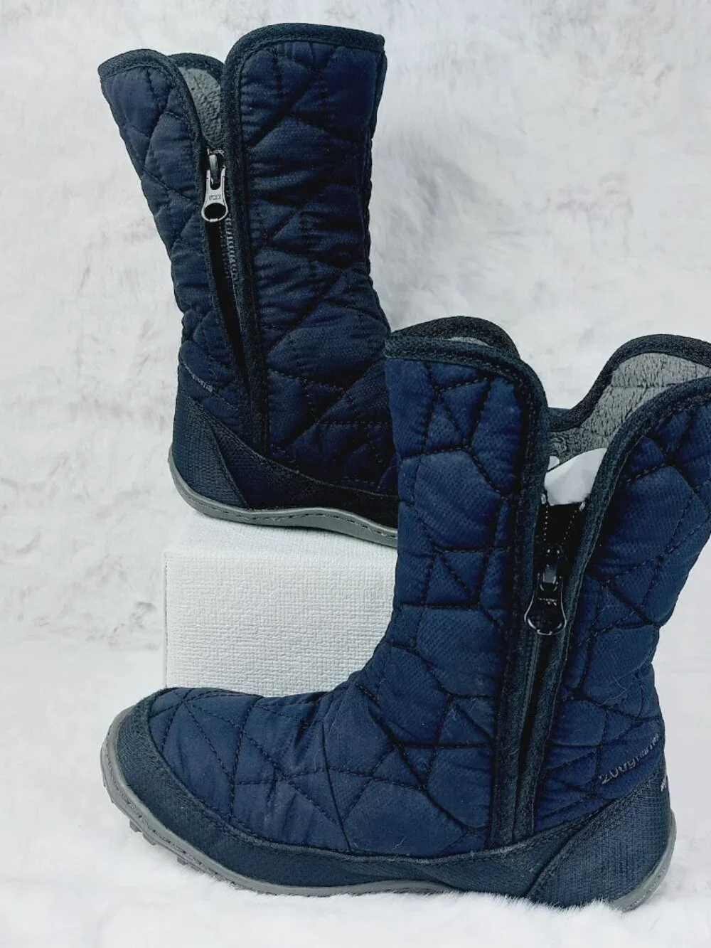 Columbia Girl's Black Minx Slip IV Waterproof Quilt Mid Snow Boots Size 2
